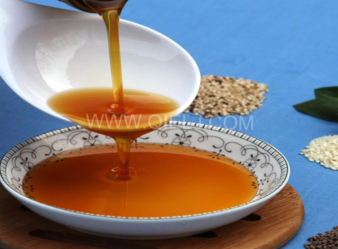 芝麻油提取加工，企鵝糧油機(jī)械生產(chǎn)色香味俱佳的油脂(圖1)